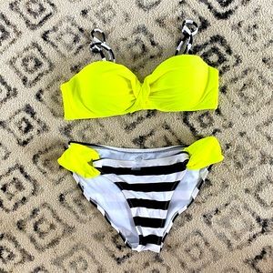 NWOT Small bathing suit